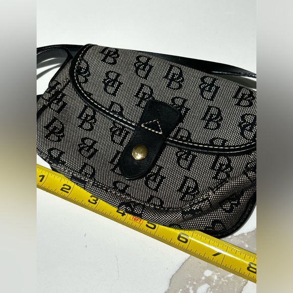 90s Vintage Dooney & Bourke Crossbody - Picture 2 of 8